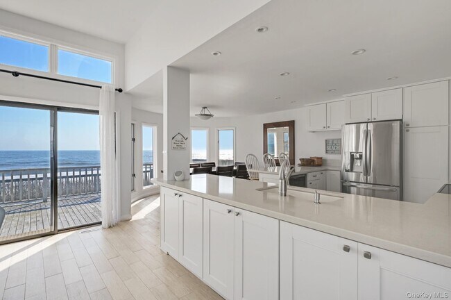 Building Photo - 40 Dune Rd