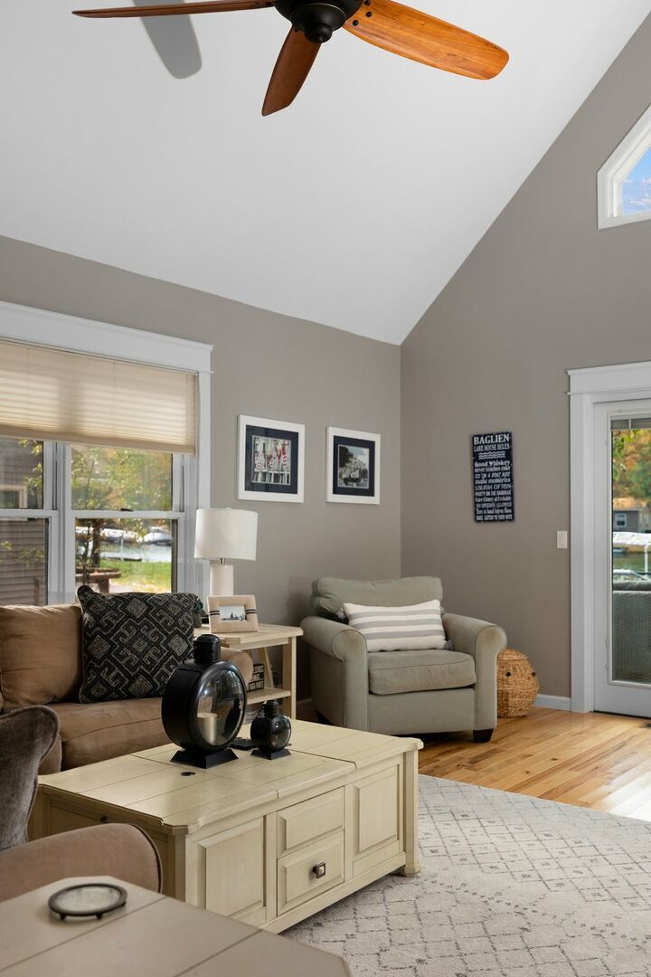 Building Photo - 8015 Aarwood Trl NW