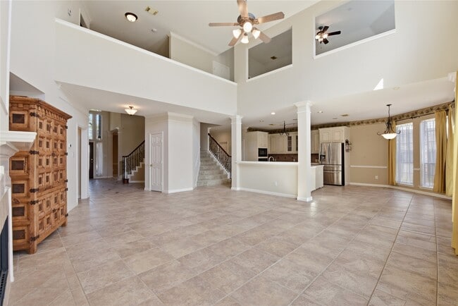 Building Photo - 5910 Willowfield Ct