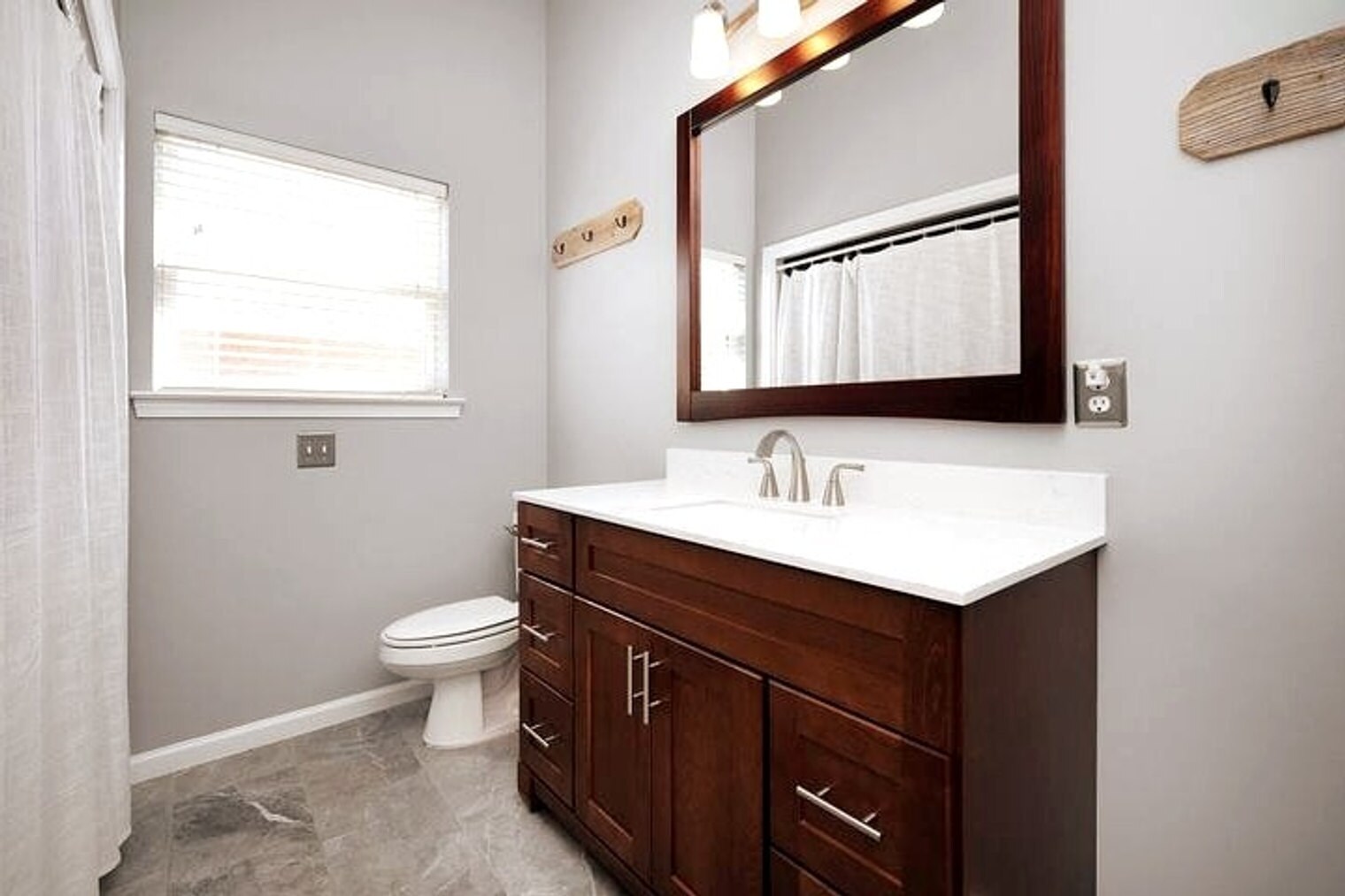 Building Photo - 4618 Windstarr Dr