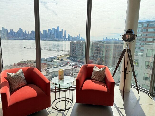 Building Photo - 9 Ave at Port Imperial