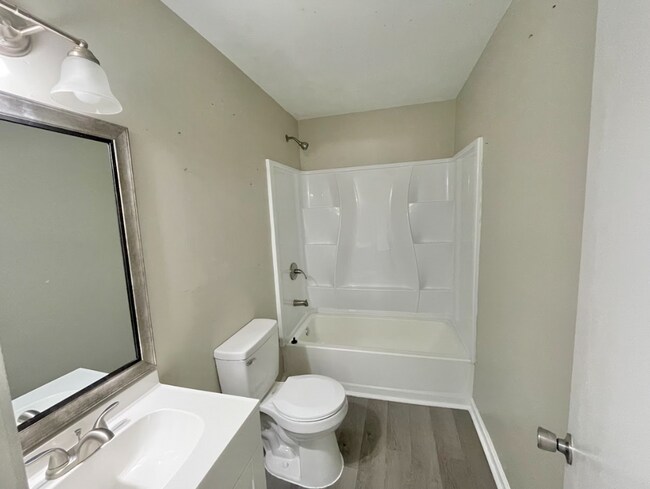 Building Photo - Updated 3-Bedroom, 2-Bath Home in Decatur, AL