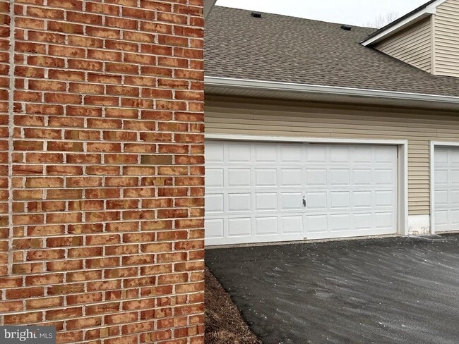 Building Photo - 88 Woolsey Ct