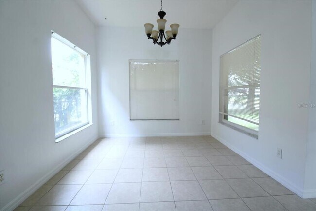 Building Photo - 16543 Cedar Run Dr