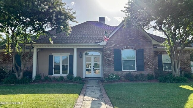 Primary Photo - 102 Midland Dr