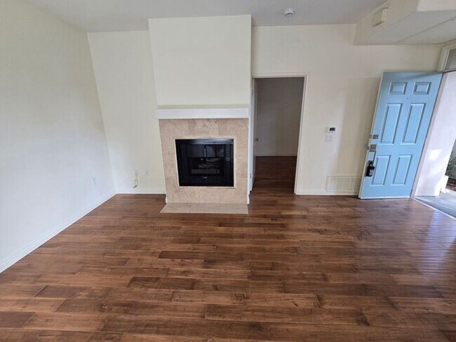 Building Photo - Private Ground-Level Condo in the Heart of Carmel Valley