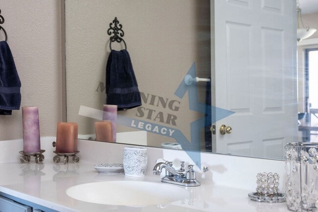Building Photo - Executive Rental with VIEWS and Amenities! Min stay 90 days per HOA