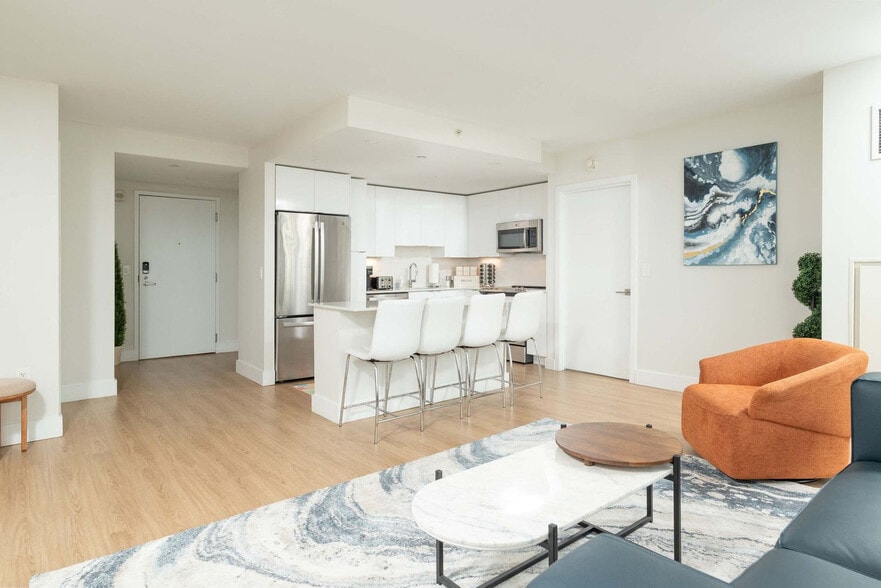 Building Photo - 677-679-679 Washington St