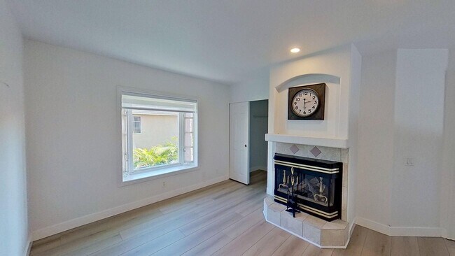 Building Photo - 5752 Centerstone Ct