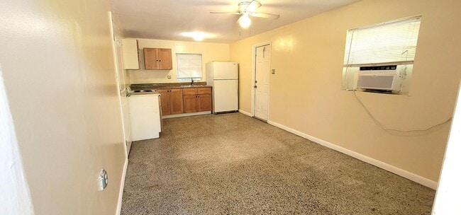 Building Photo - 721 Greene Ave