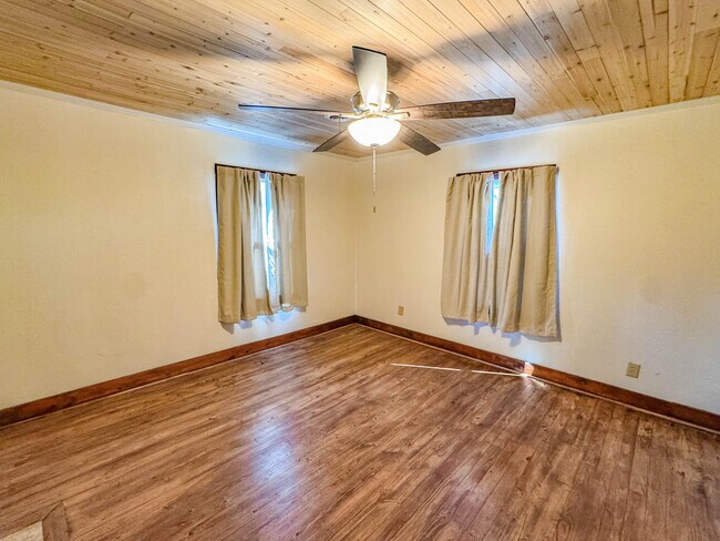 Building Photo - 3204 Ray Owens Rd