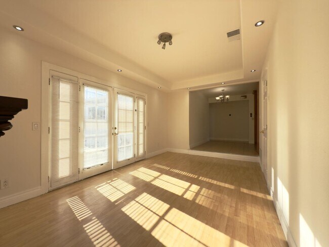 Building Photo - 1397 Adrian Way