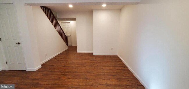 Building Photo - 8335 Windfall Rd