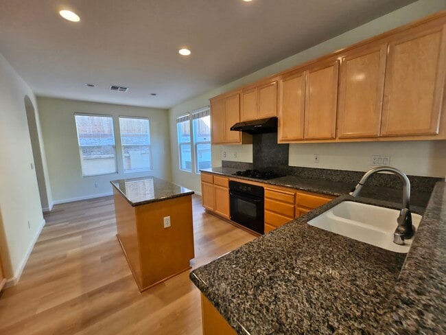 Building Photo - 1660 Wheatley Pl
