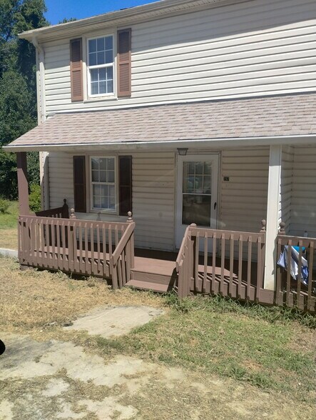 Primary Photo - 217 N Beaver St