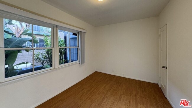 Building Photo - 1623 S Bundy Dr