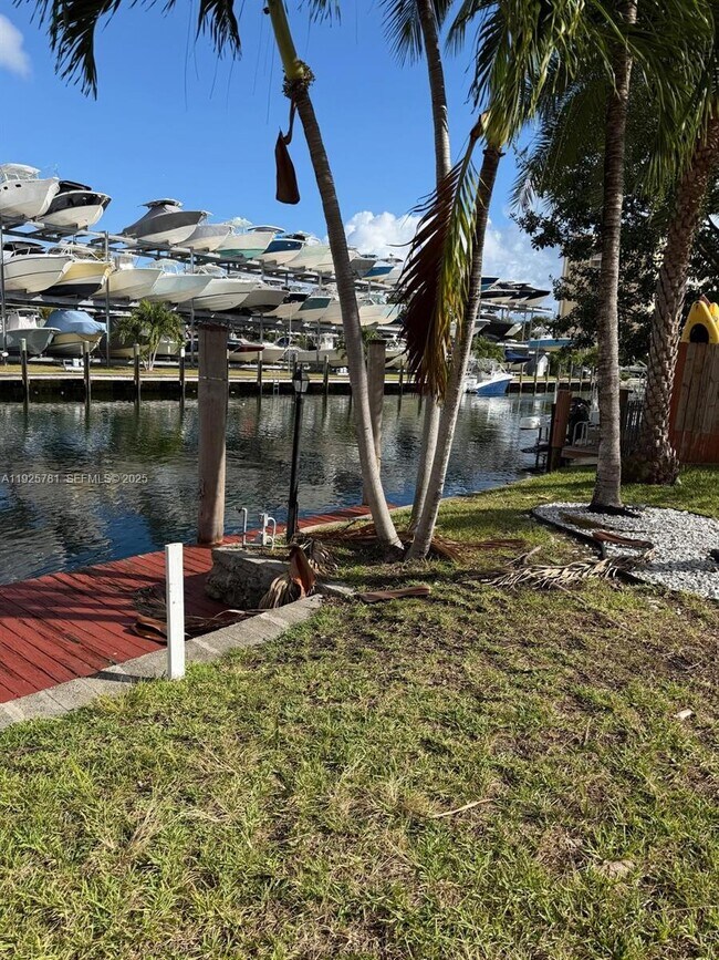 Building Photo - 2015 Arch Creek Dr