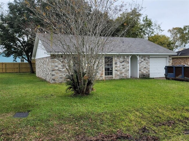 Primary Photo - 434 Long St