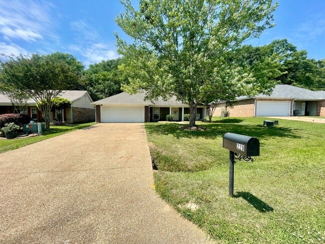 Building Photo - 3/2 for rent in northwest school district!!