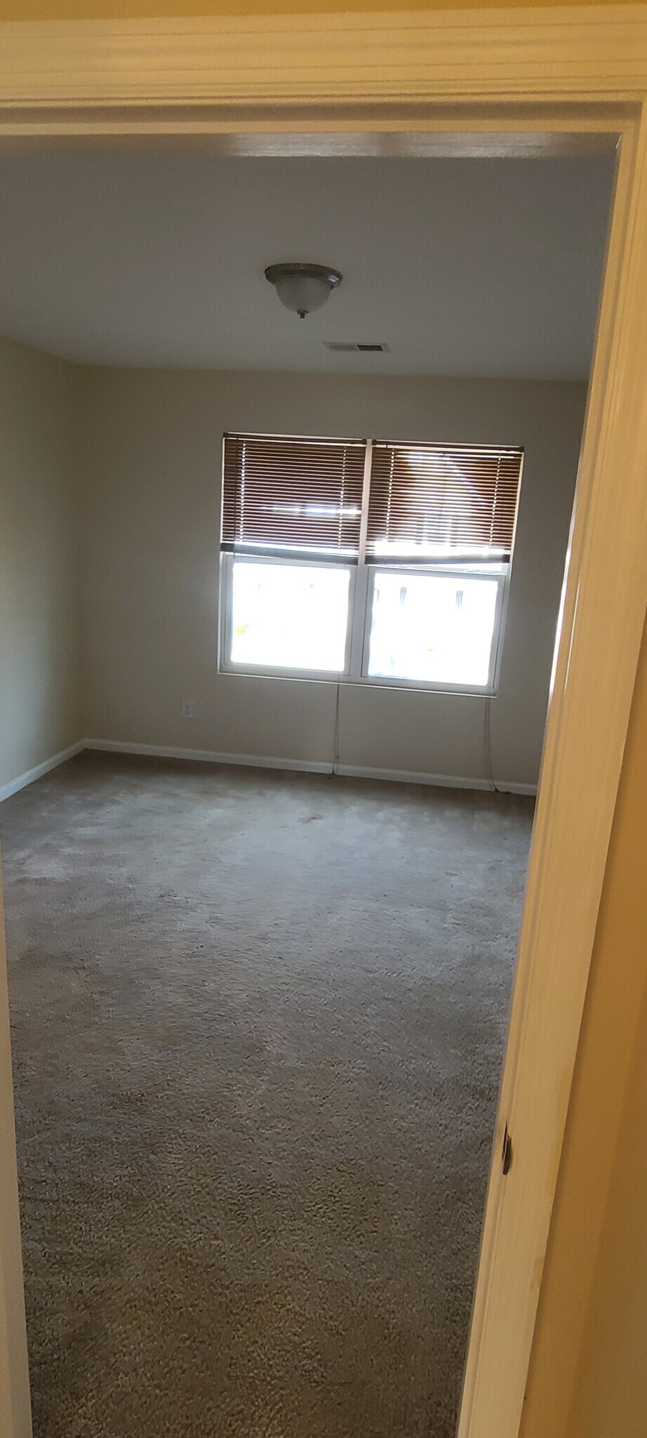 Building Photo - 327 Flyway Rd