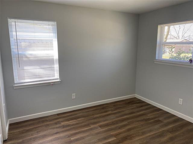 Building Photo - 1336 E Park Dr