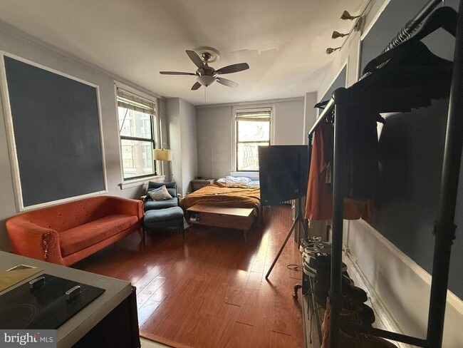 Building Photo - 1324 Locust St