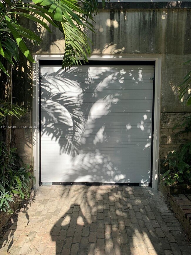 Building Photo - 3235 SW 58th Ct