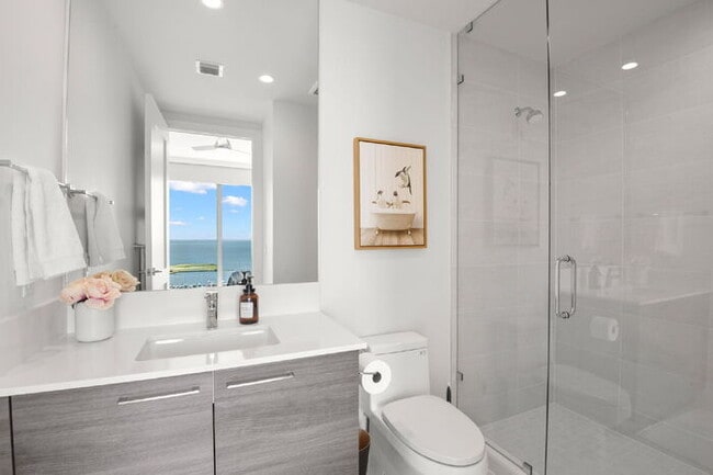 Building Photo - LUXURY Fully Furnished Condo in Saltaire For Rent!