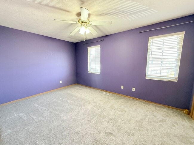 Building Photo - Spacious 3-Bedroom Townhome  – East Bloomi...