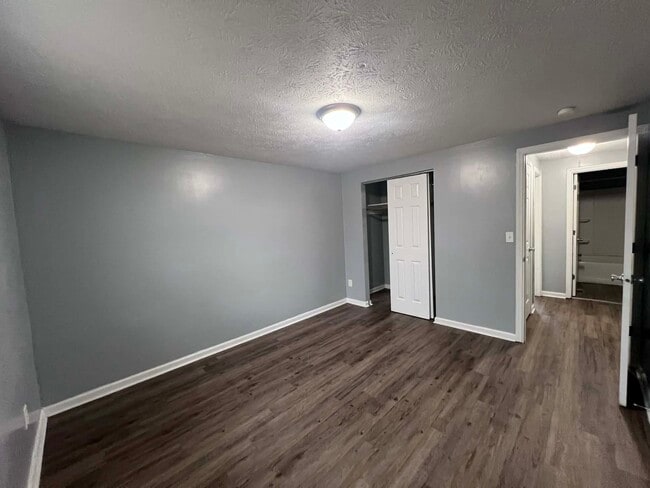 Building Photo - 1110 Leota Dr