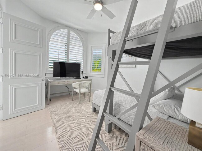 Building Photo - 13689 Deering Bay Dr