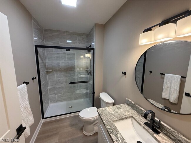 Building Photo - 3940 Ellendale Rd