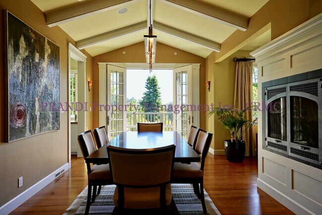Building Photo - Majestic Custom-Designed Five-Bedroom Esta...