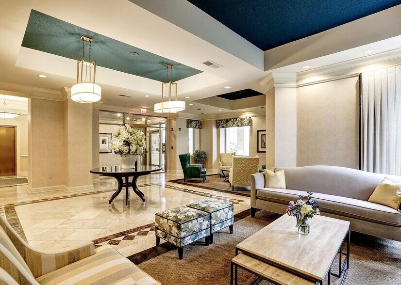 Building Photo - 11776 Stratford House Pl