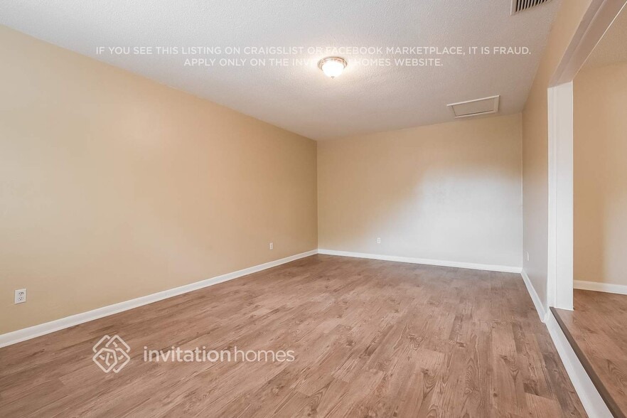 Building Photo - 905 Valleydale Ave