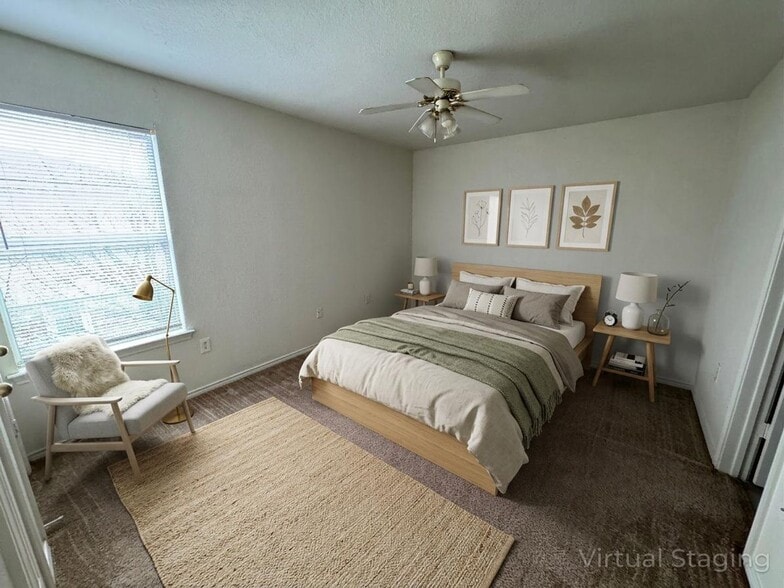 Building Photo - 3301 Toledo Dr