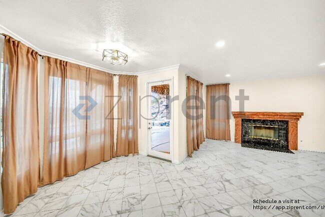 Building Photo - 19872 Sunset Vista Rd