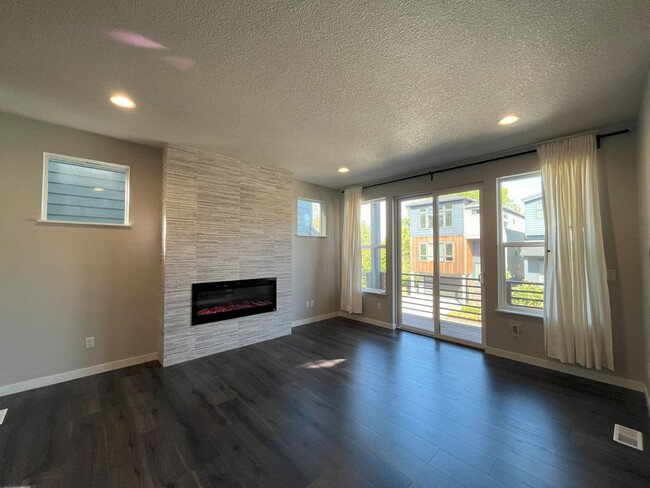 Building Photo - Three-Level Modern Living with Open Floor ...