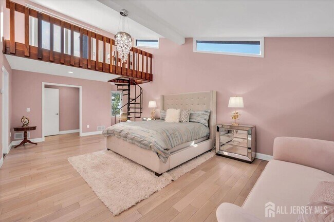 Building Photo - 950 Sunset Ridge