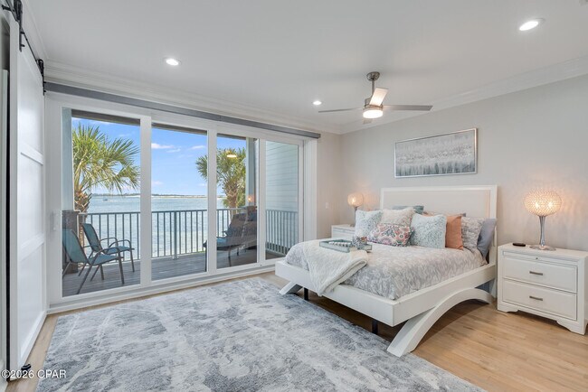 Building Photo - 3827 Mariner Dr