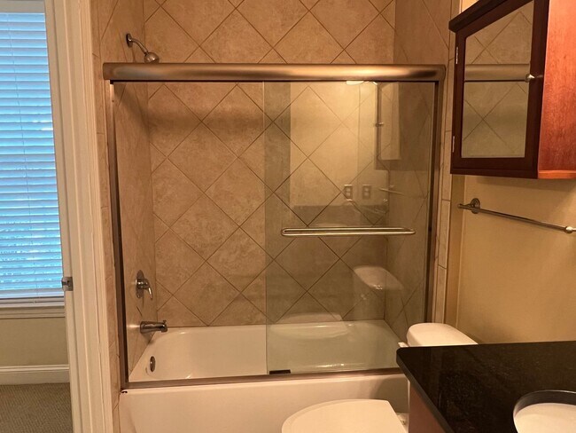 Building Photo - Upgraded First Floor Condo - Estate at Wes...