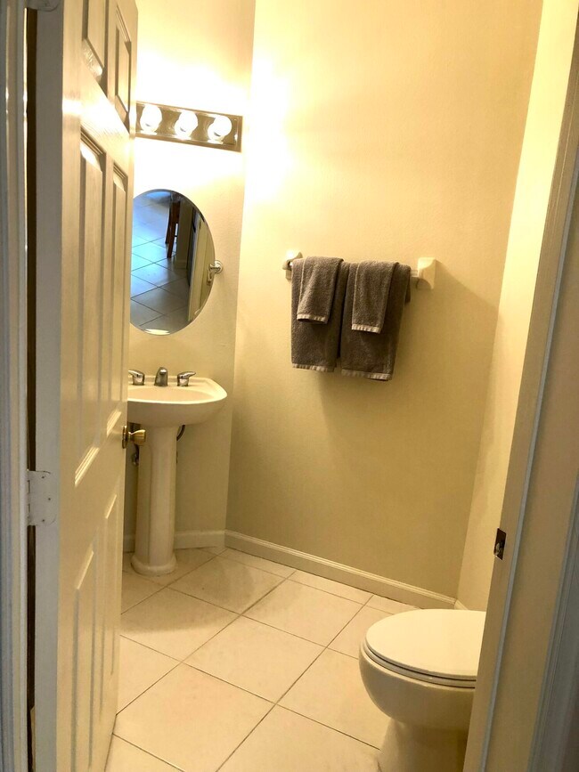 Building Photo - 8913 Sandshot Ct