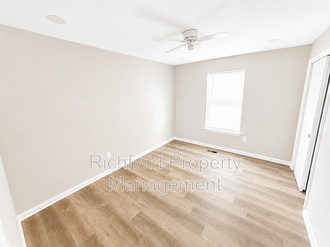 Building Photo - 2511 Columbia Ave