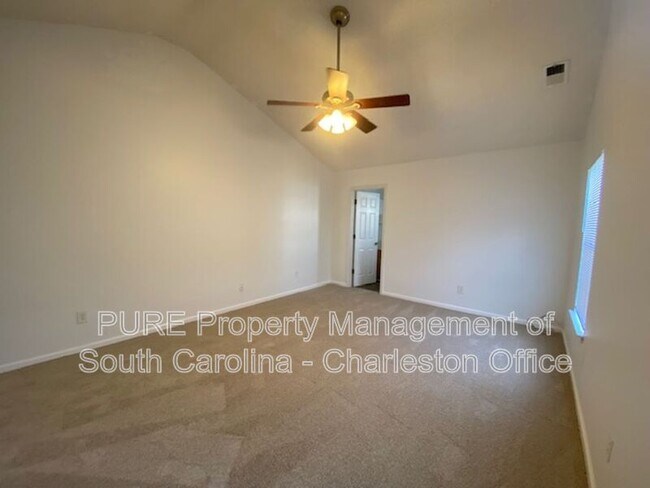 Building Photo - 1604 Ashley Ct