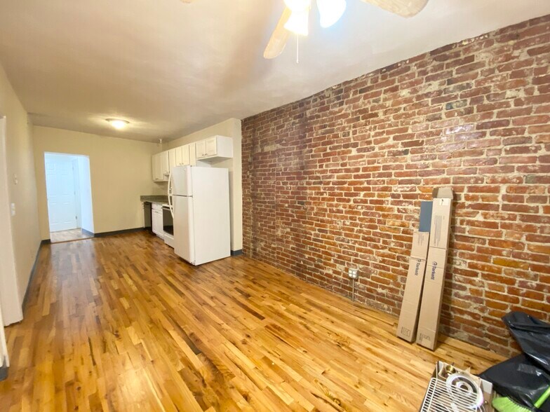 Building Photo - 838 Huntington Ave