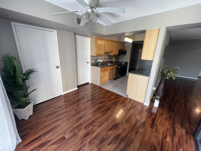 Building Photo - 4500 S Four Mile Run Dr