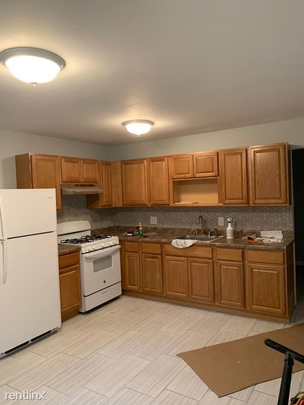 Building Photo - 6 br, 2 bath House - 574 Nautilus Dr