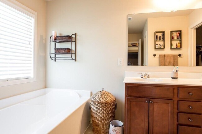 Building Photo - 4825 Roseman Trail