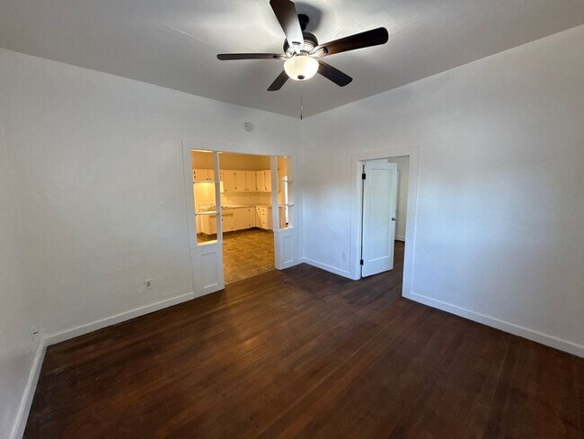 Building Photo - 1353 Commercial St SE