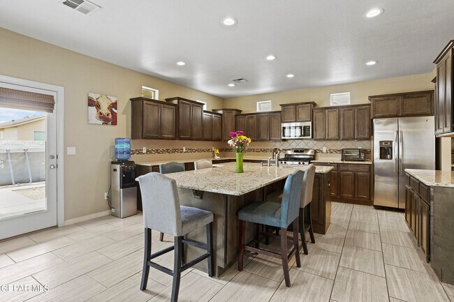Building Photo - 12616 Arrow Weed Dr